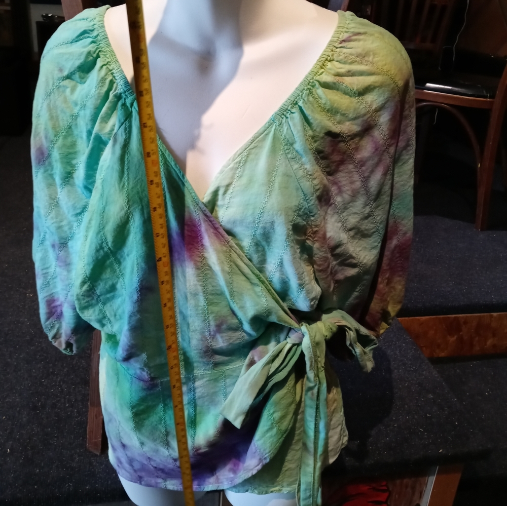 ER2. Tie Dyed Old Navy Wrap Poet Blouse - Size L/XL